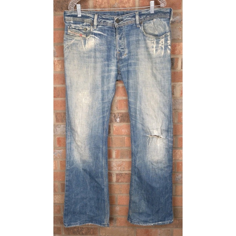 Vintage Diesel Jeans Mens 33x32 Blue Distressed Zathan Bootcut Button Fly Italy